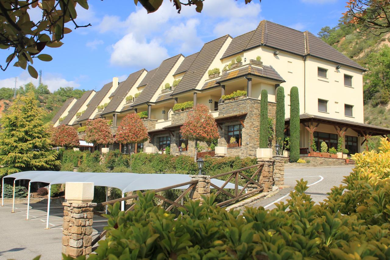 Hotel Restaurant Cal Petit Oliana Exterior photo